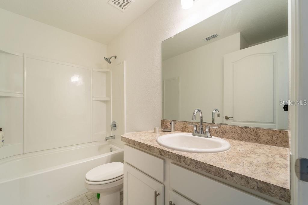 THOMPSON PRESERVE - Residential Lease