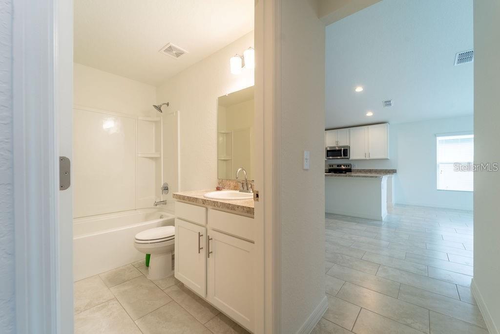 THOMPSON PRESERVE - Residential Lease