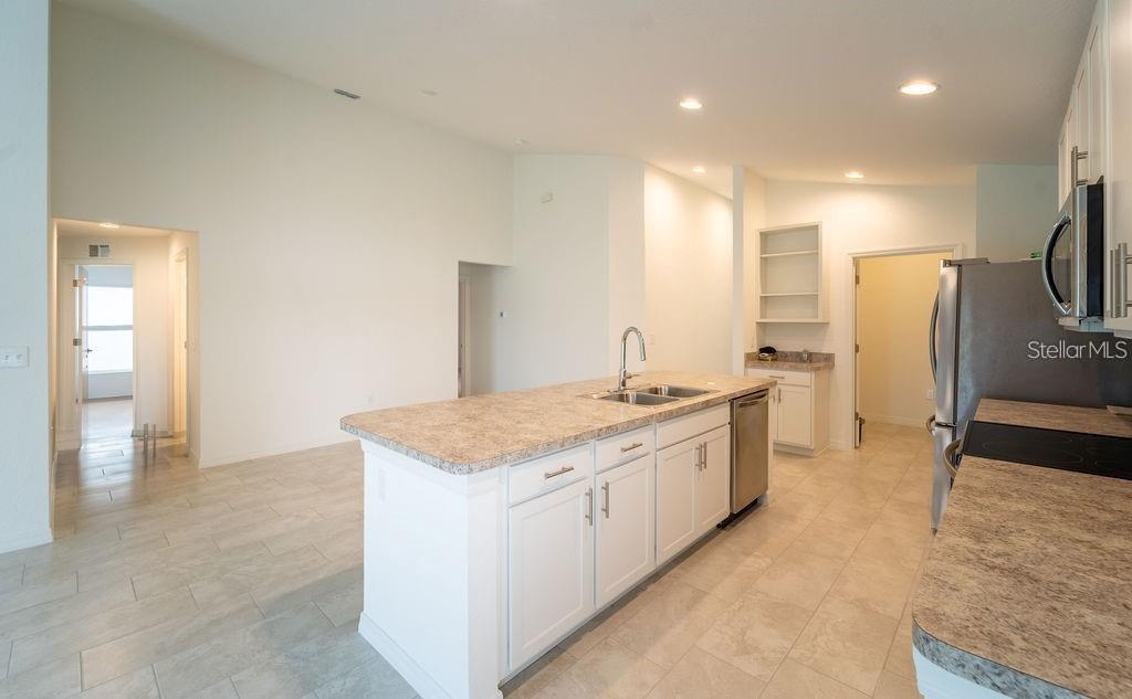 THOMPSON PRESERVE - Residential Lease