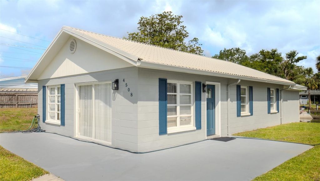 Photo of 4508 26th Avenue S, Tampa, FL 33619 (MLS # TB8466815)