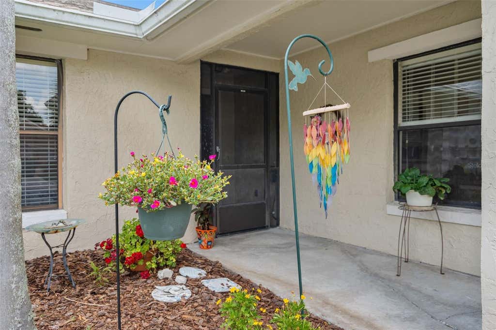 Photo of 1047 Hornbeam Street, Oviedo, FL 32765 (MLS # O6428579)