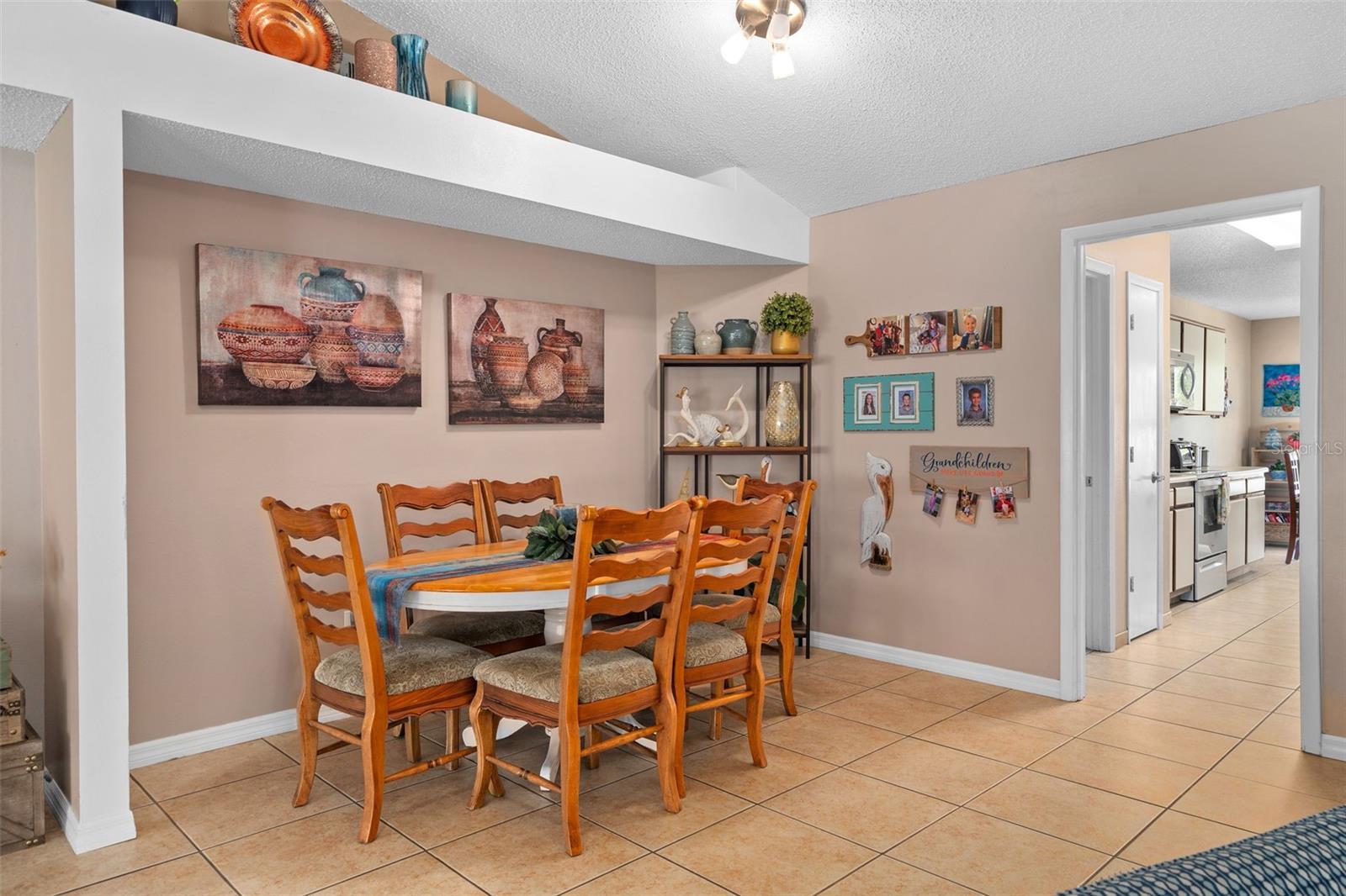 1047 HORNBEAM STREET