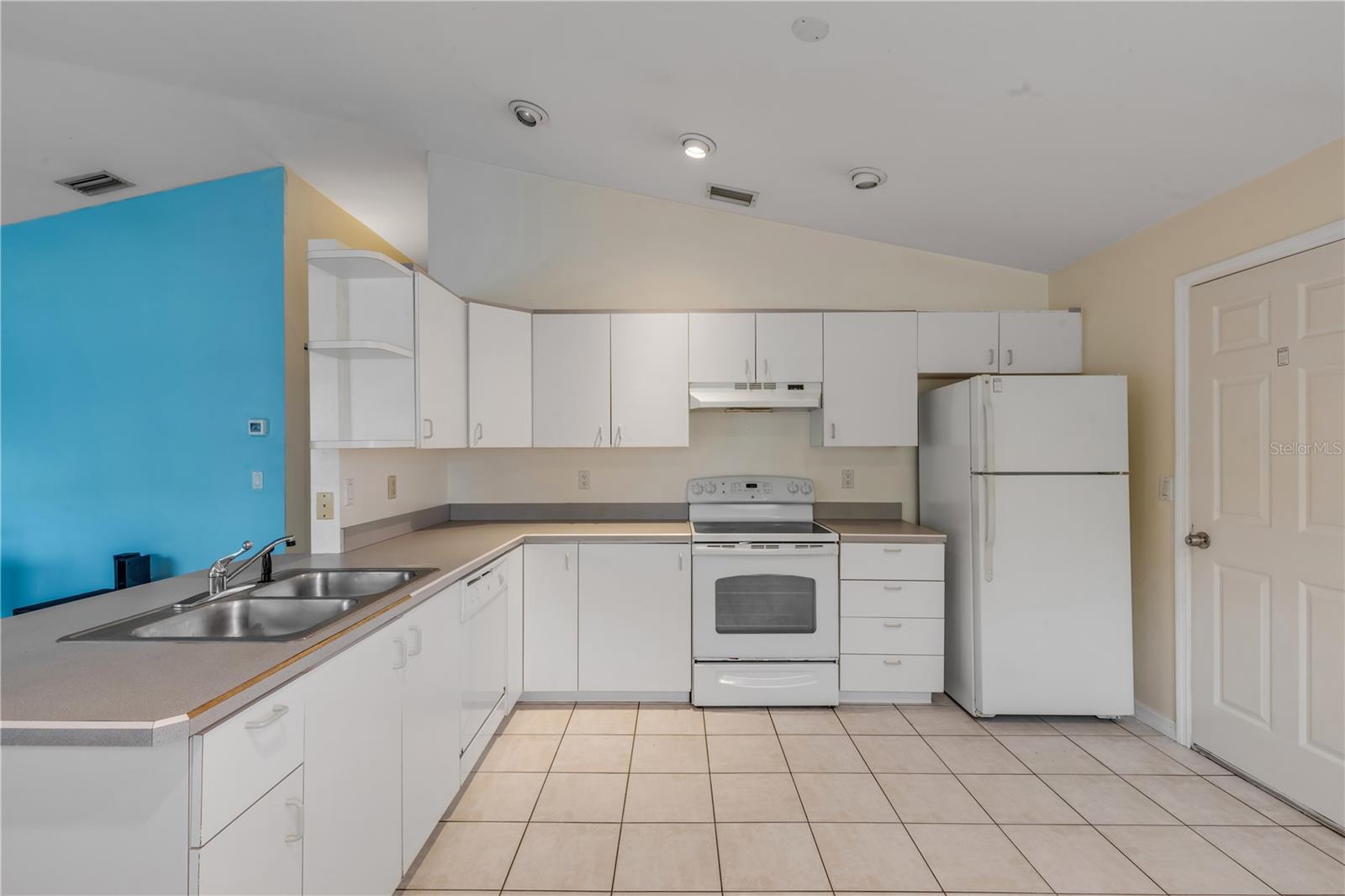 SMYRNA COVE - Residential