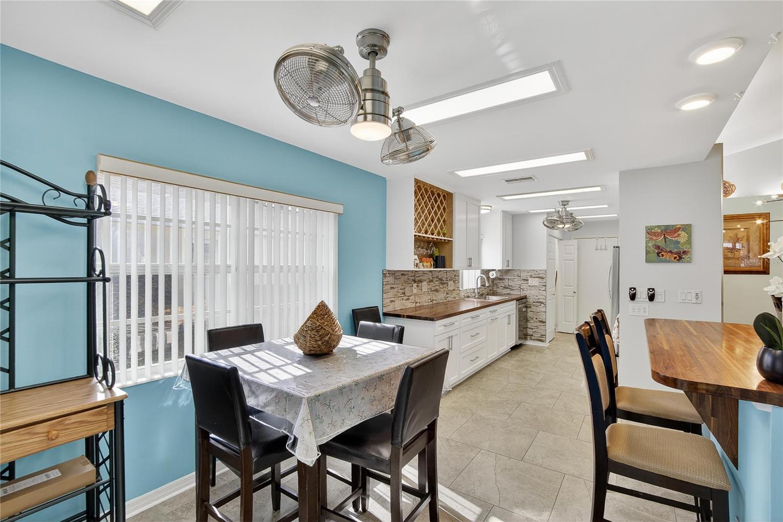 MANCHESTER IV CONDO - Residential