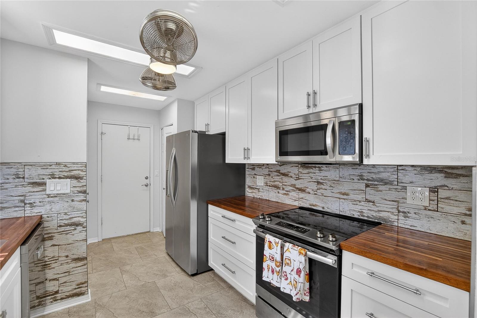 MANCHESTER IV CONDO - Residential