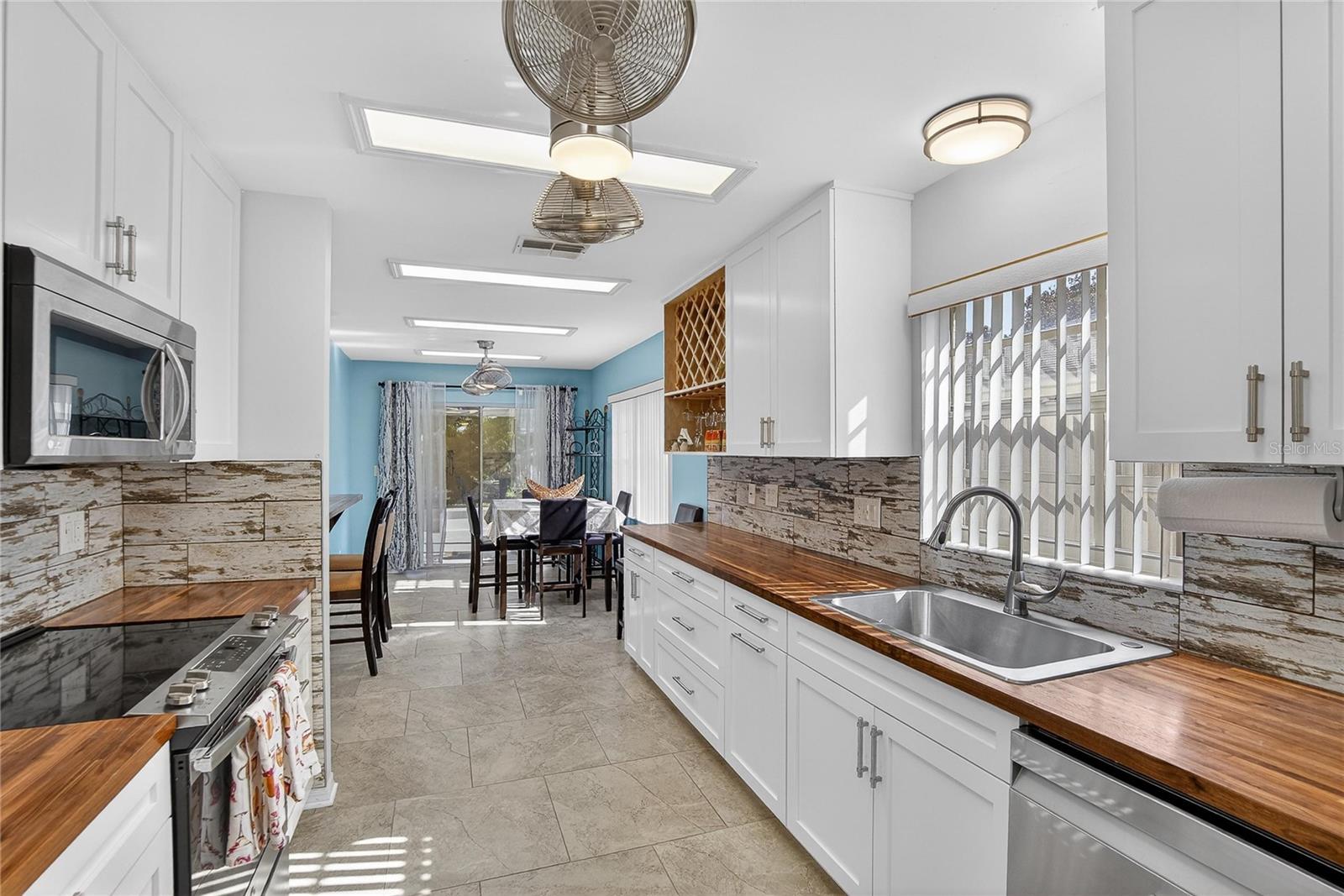 MANCHESTER IV CONDO - Residential