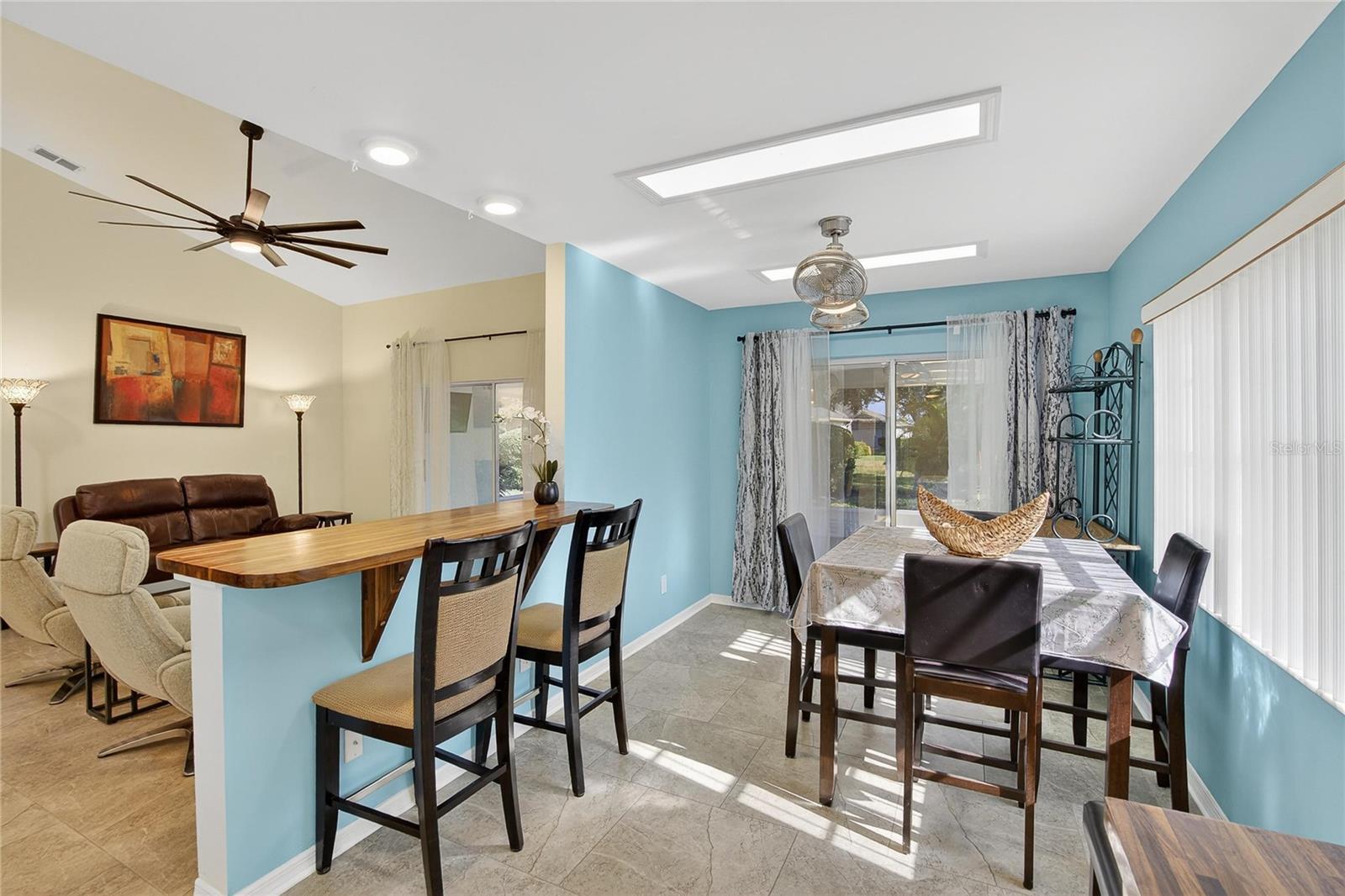 MANCHESTER IV CONDO - Residential