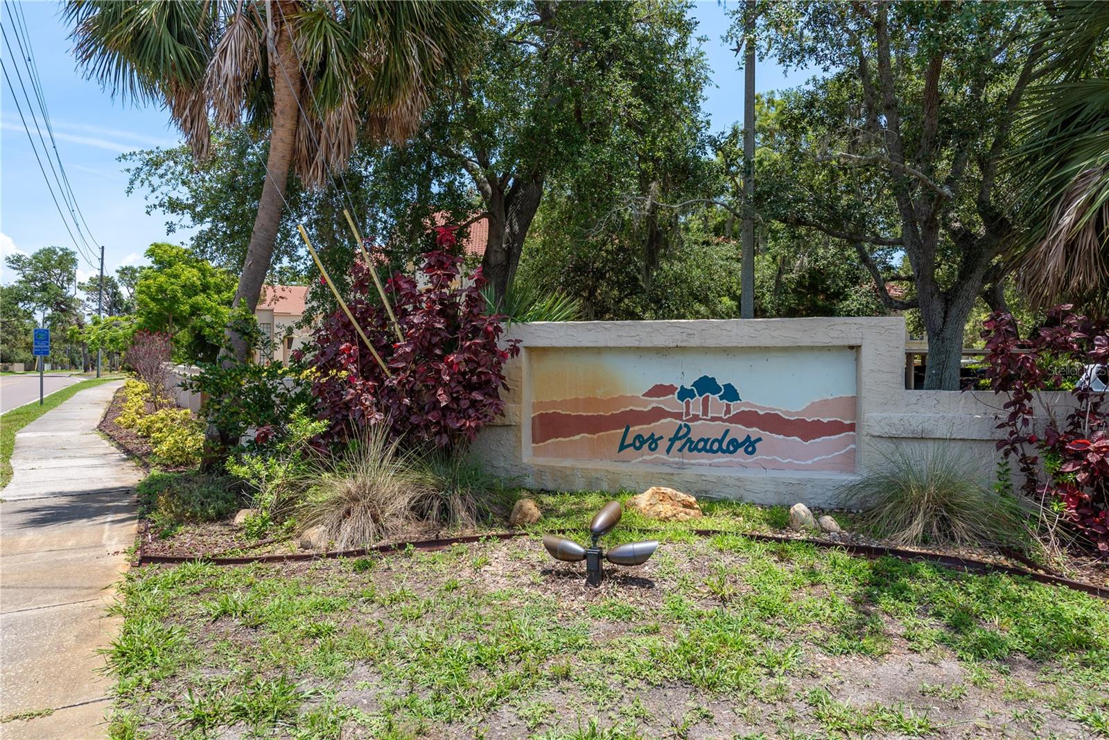 LOS PRADOS CONDO - Residential