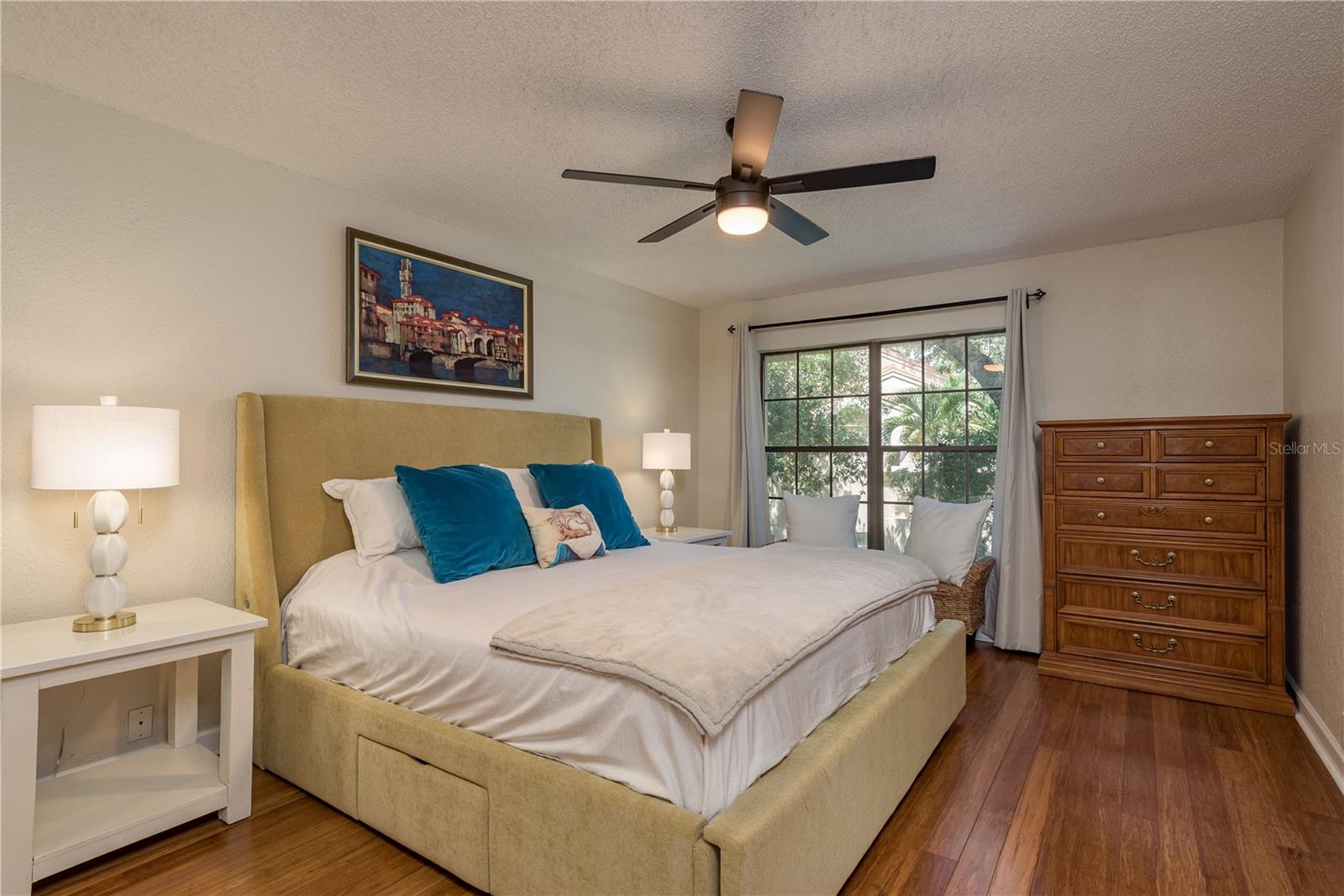 LOS PRADOS CONDO - Residential