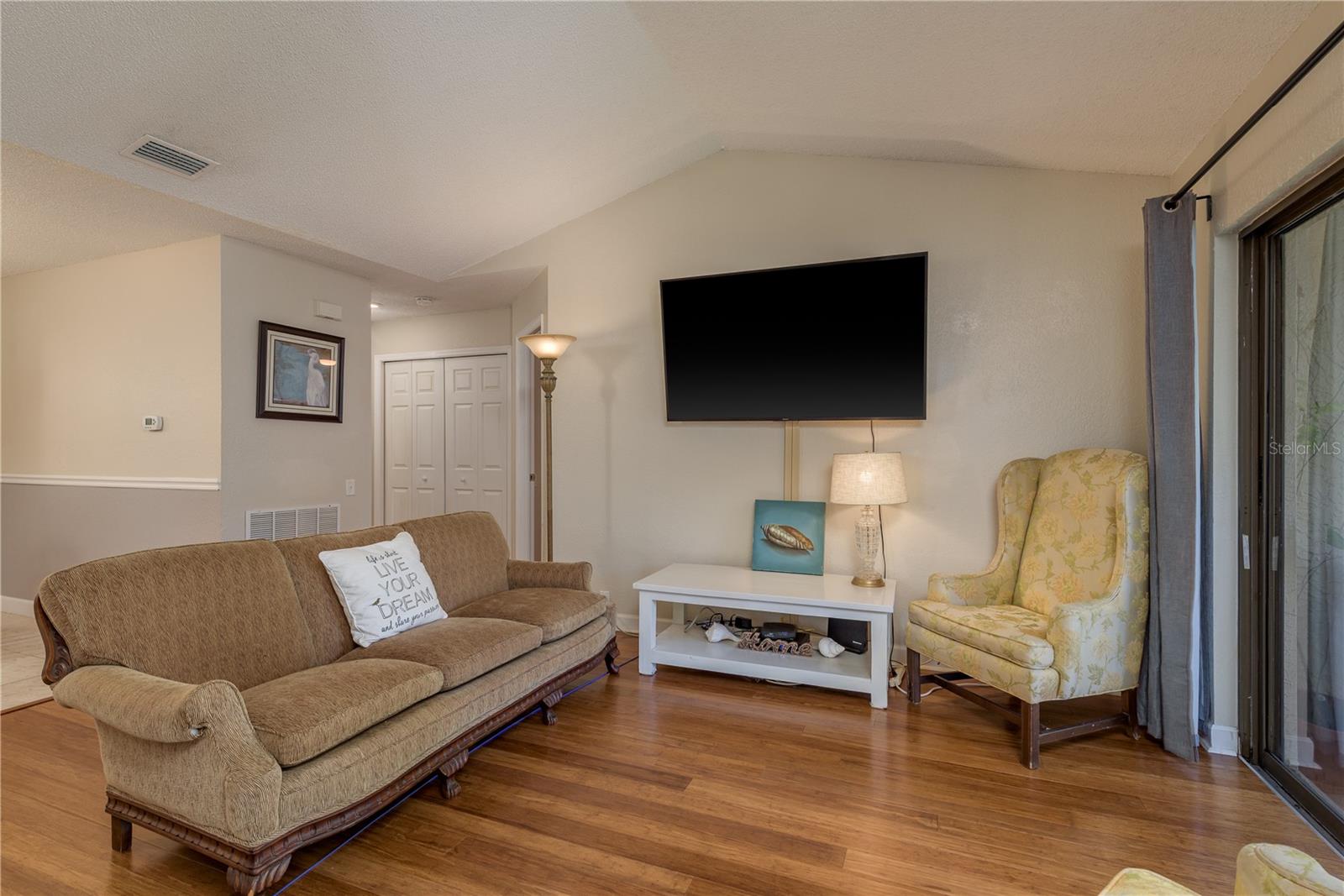 LOS PRADOS CONDO - Residential