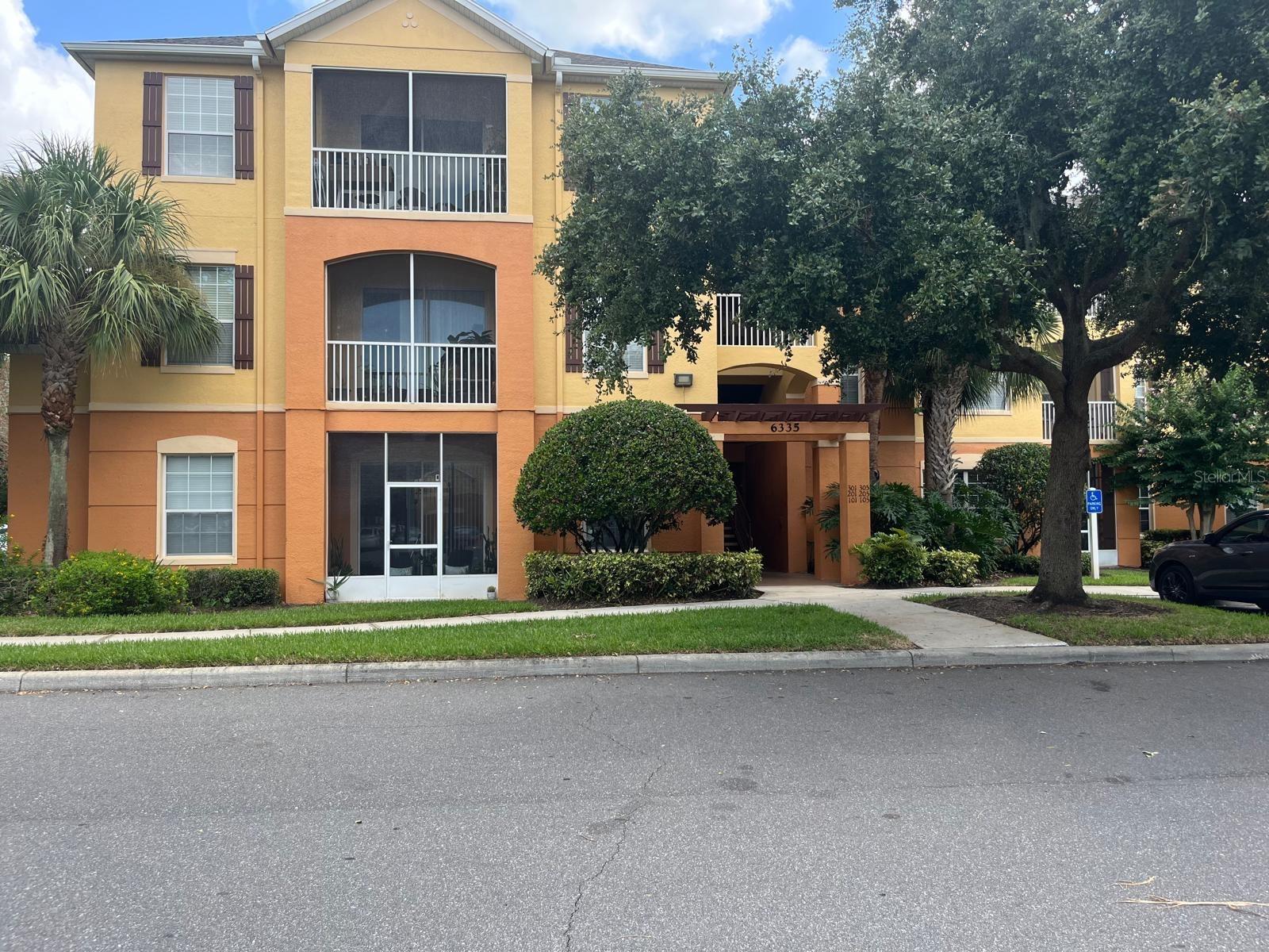 Beautiful second floor unit with balcony. This spacious 3/2 unit is close to everything and allows you to enjoy resort style living in a wonderful community