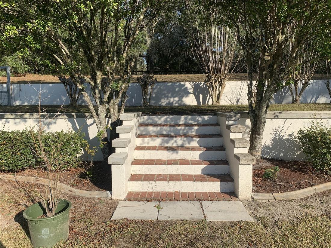 HAMPSHIRE HILLS - Residential