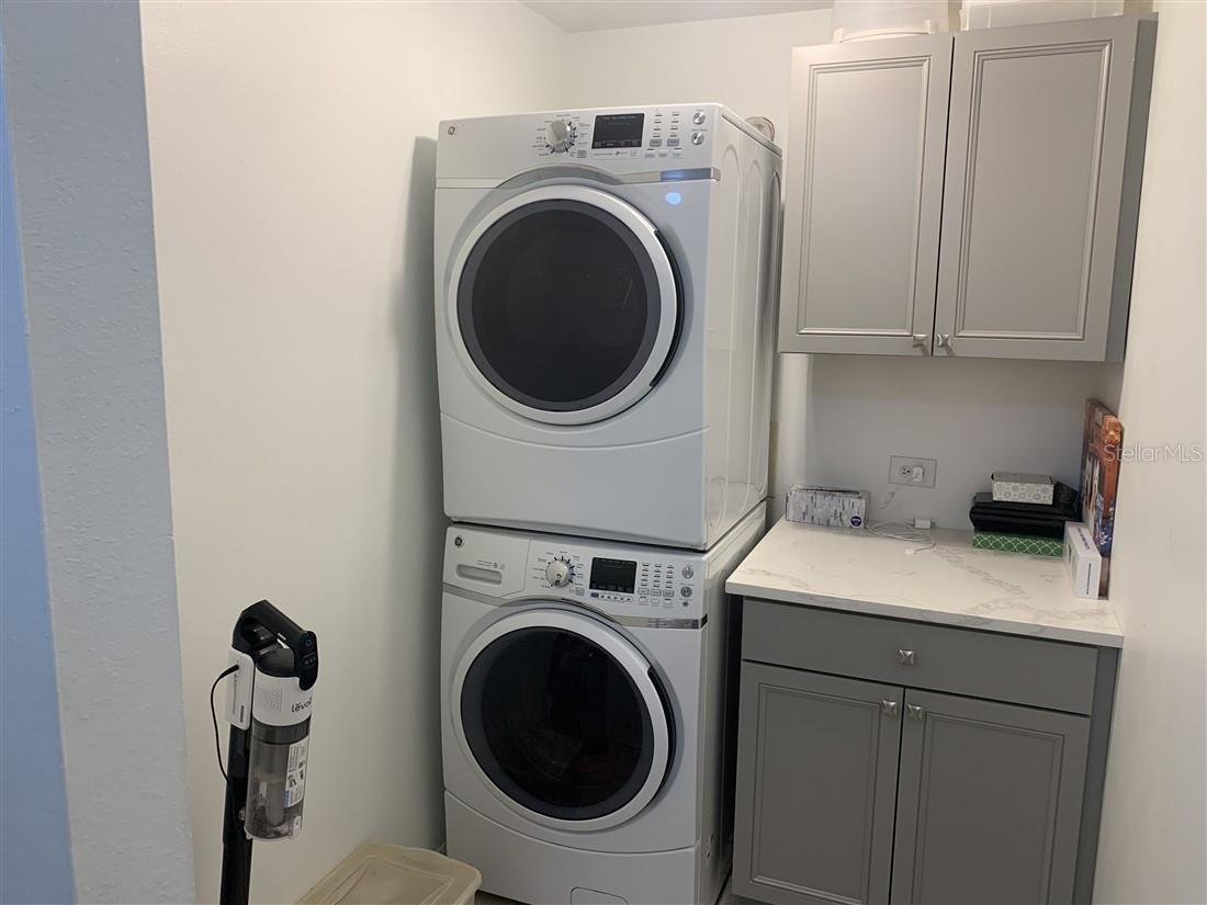 HAMPSHIRE HILLS - Residential