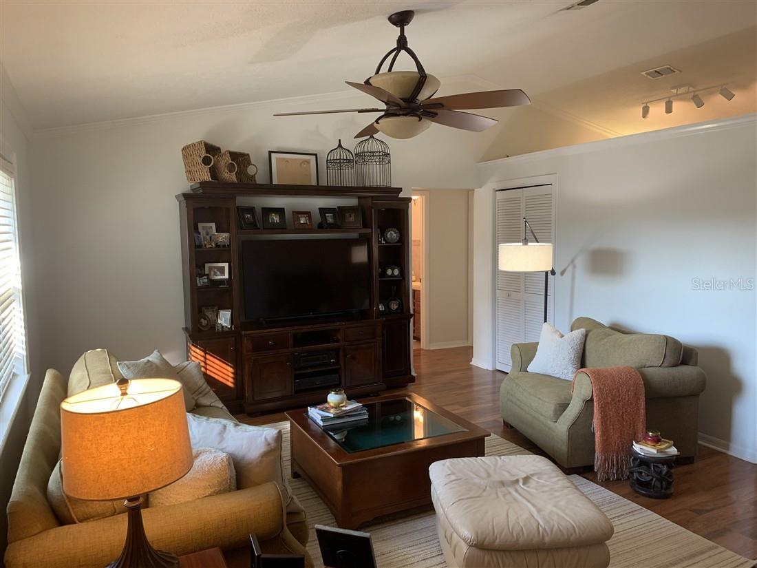 HAMPSHIRE HILLS - Residential