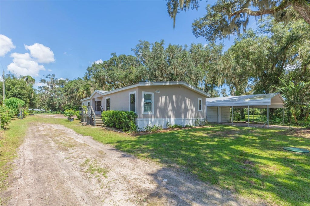 Photo of 2250 Nichols Road, Lithia, FL 33547 (MLS # TB8548318)