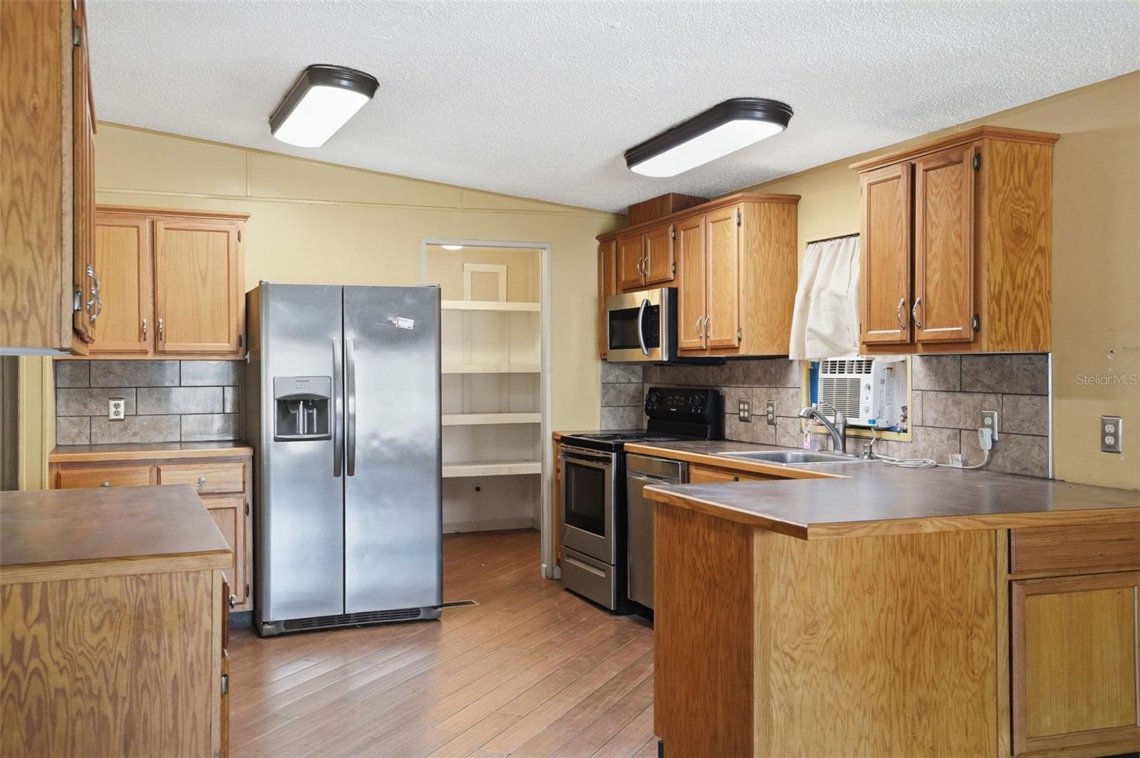 BROOKRIDGE COMM - Residential