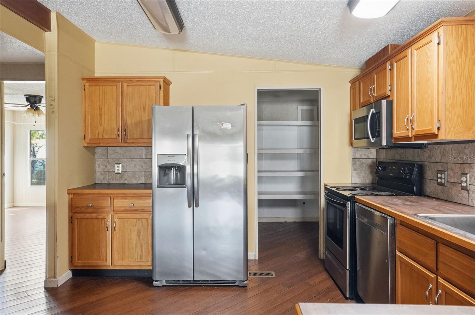 BROOKRIDGE COMM - Residential