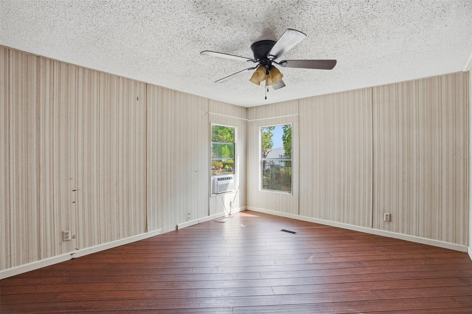 BROOKRIDGE COMM - Residential