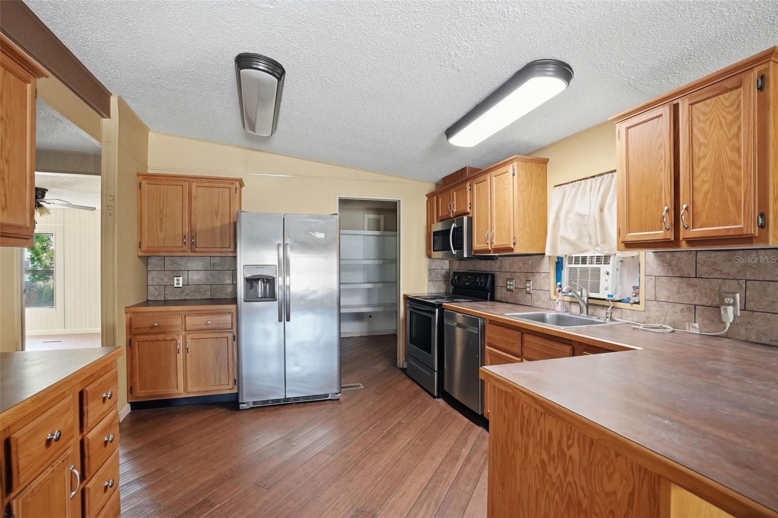 BROOKRIDGE COMM - Residential