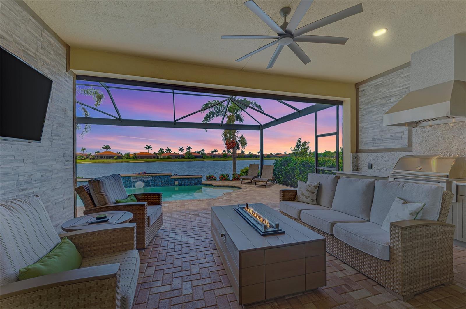 23762 WAVERLY CIRCLE