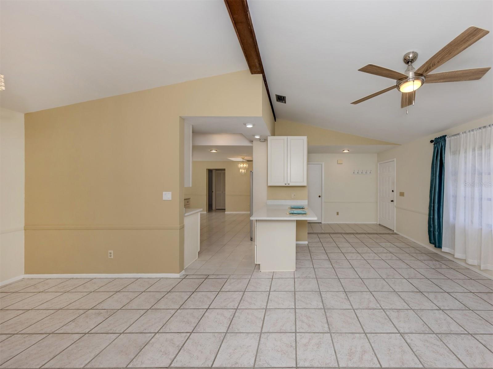 4270 ASCOT DRIVE