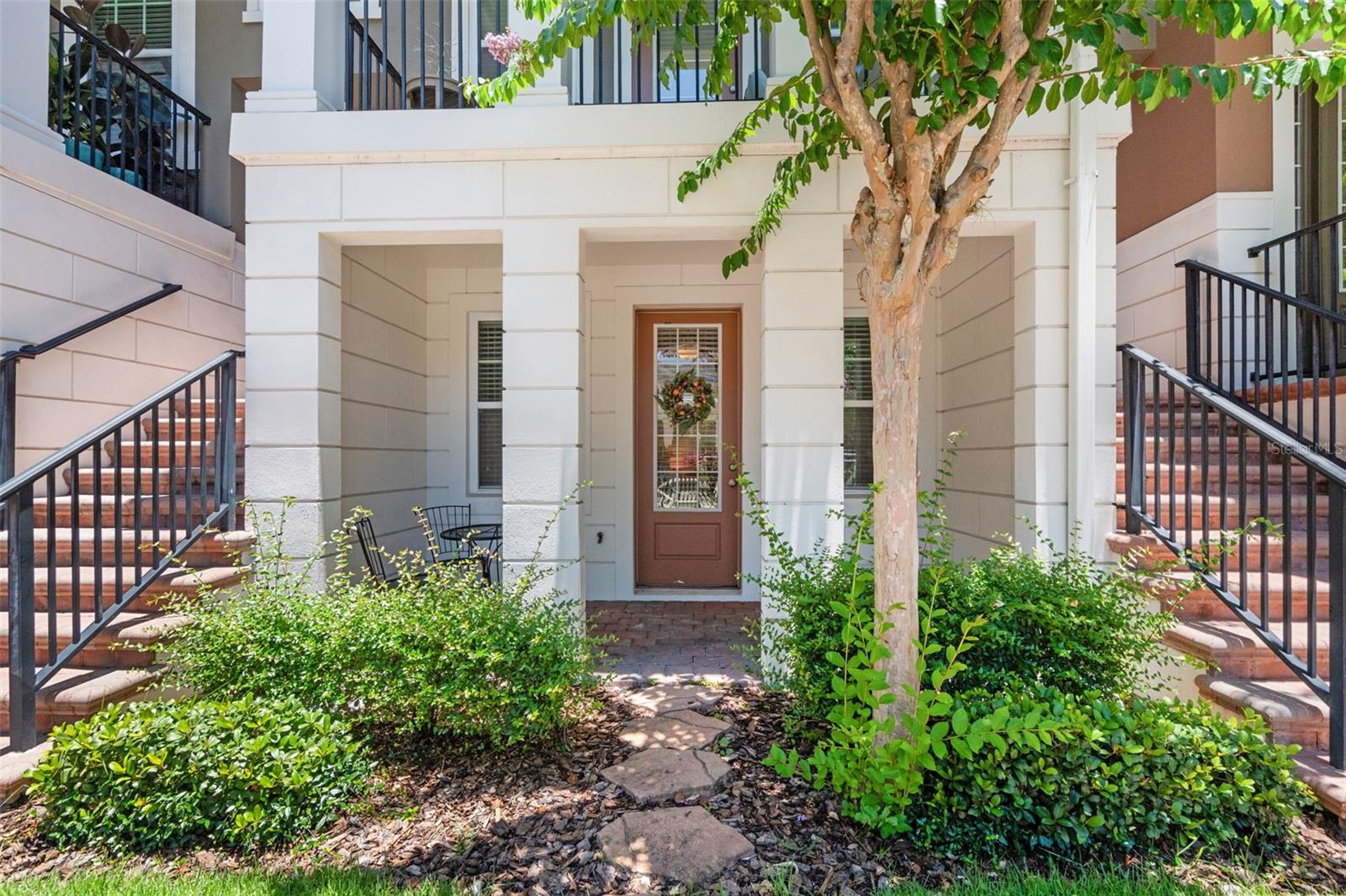 528 LANARK COURT