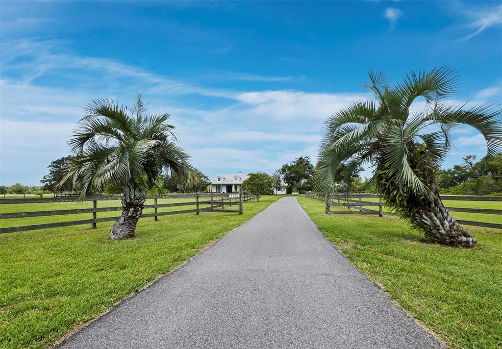 Photo of 3100 Lena Lane, Sarasota, FL 34240 (MLS # A4656846)