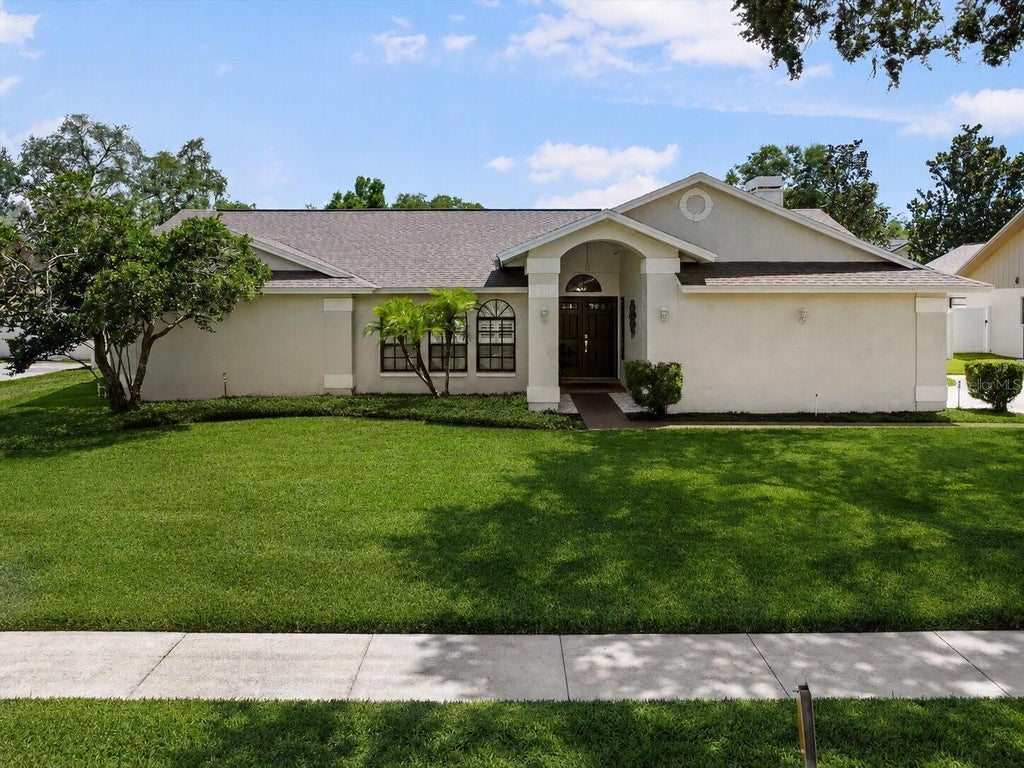 Photo of 2110 Laindale Place, Valrico, FL 33596 (MLS # TB8517425)