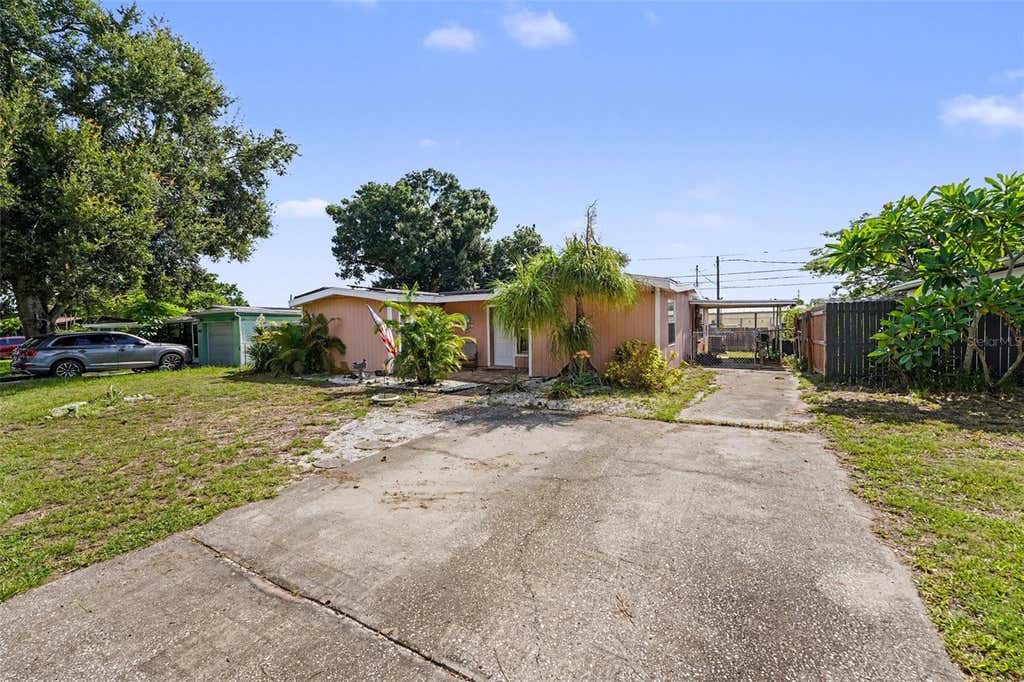 Photo of 9537 Crestview Street, Seminole, FL 33772 (MLS # TB8540144)