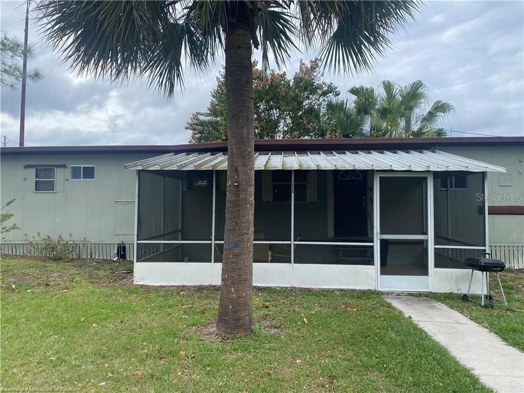 Photo of 1526 Fort Meade Road, Frostproof, FL 33843 (MLS # K4903251)