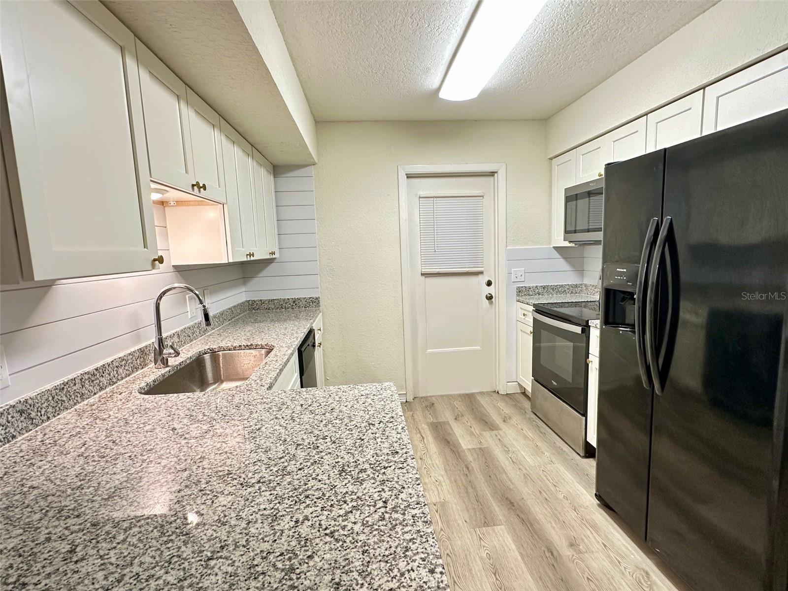 MEDALLION ESTATES - Residential Lease