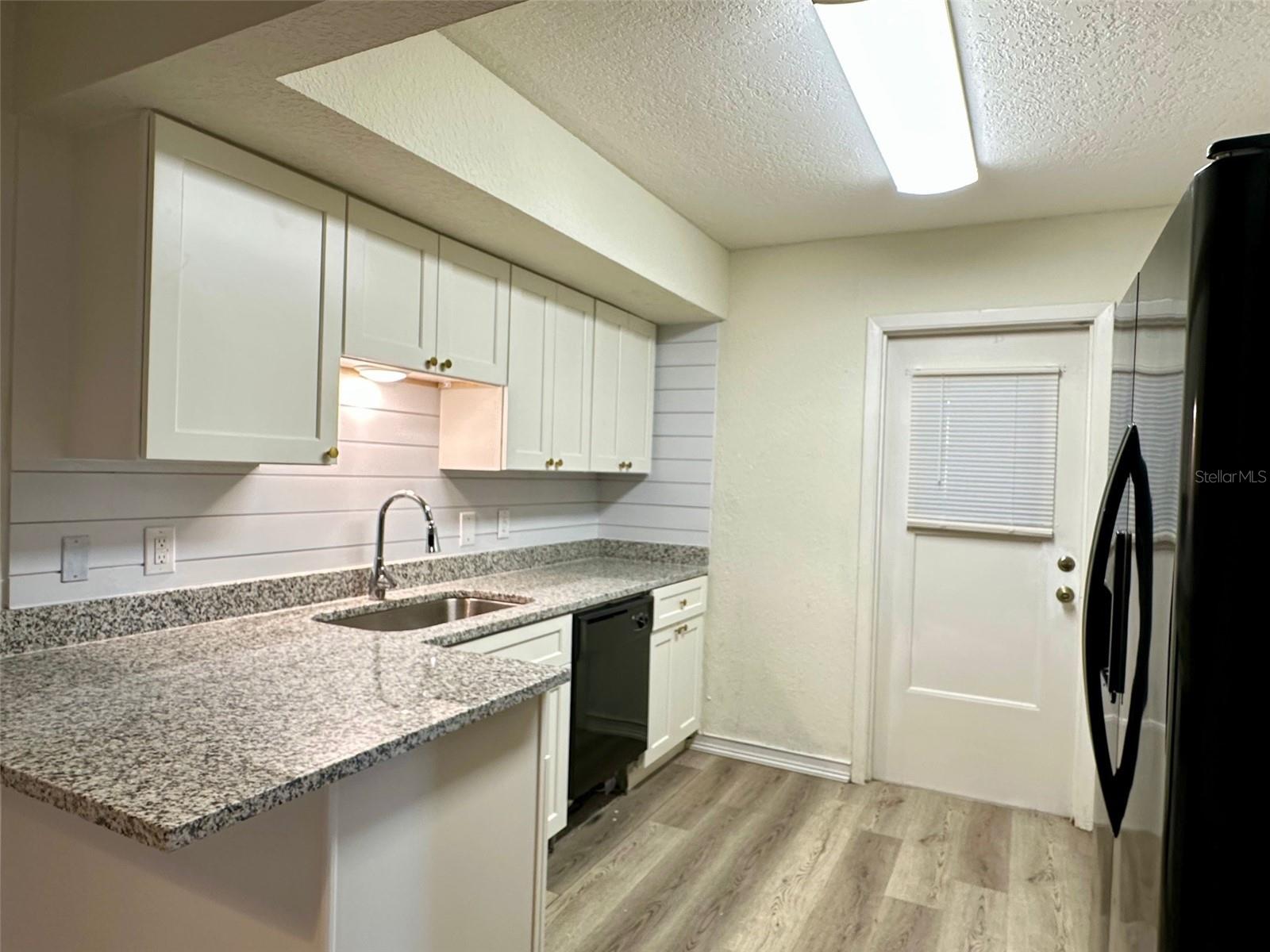 MEDALLION ESTATES - Residential Lease