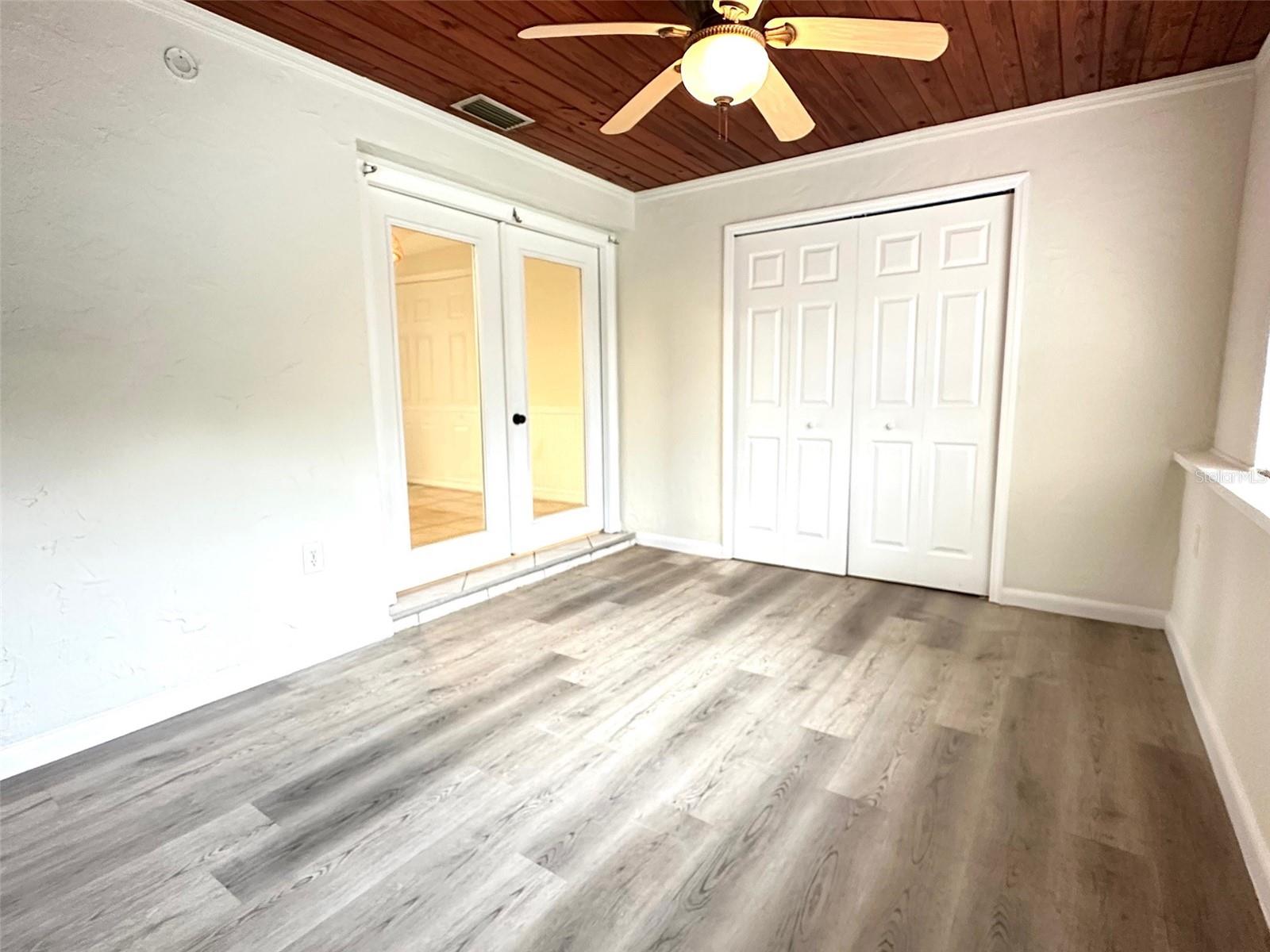 MEDALLION ESTATES - Residential Lease