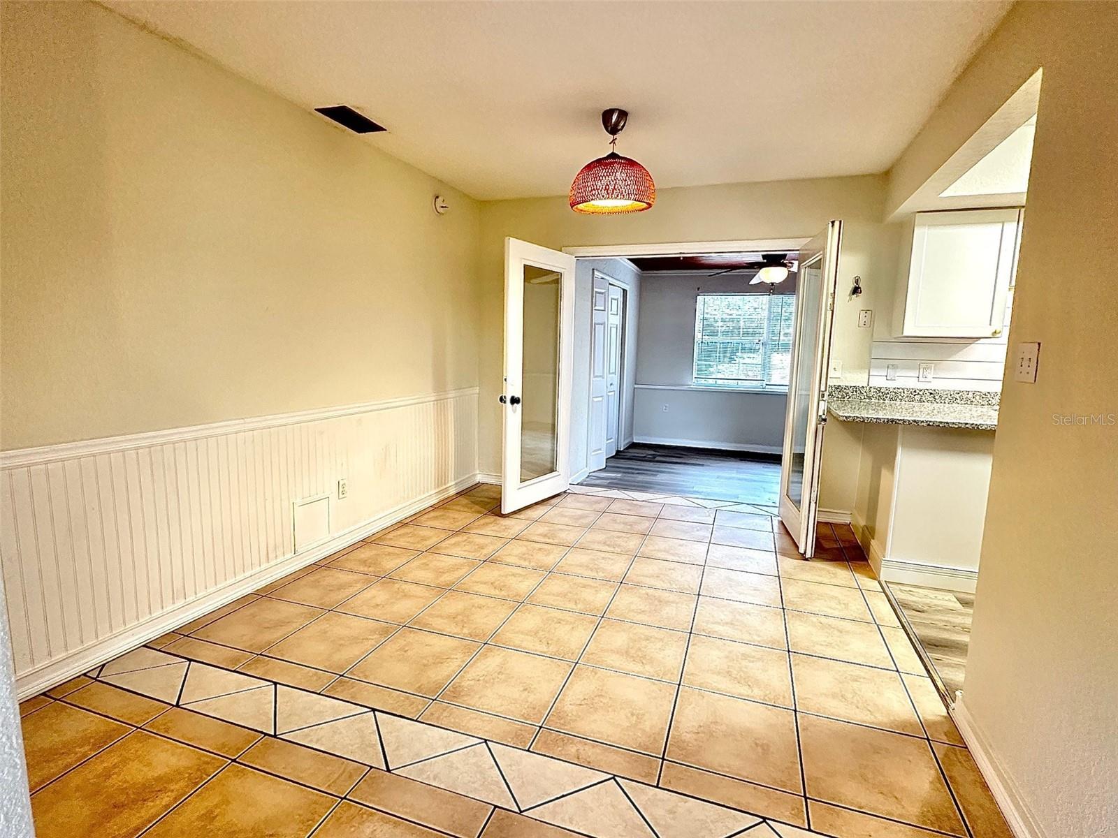 MEDALLION ESTATES - Residential Lease