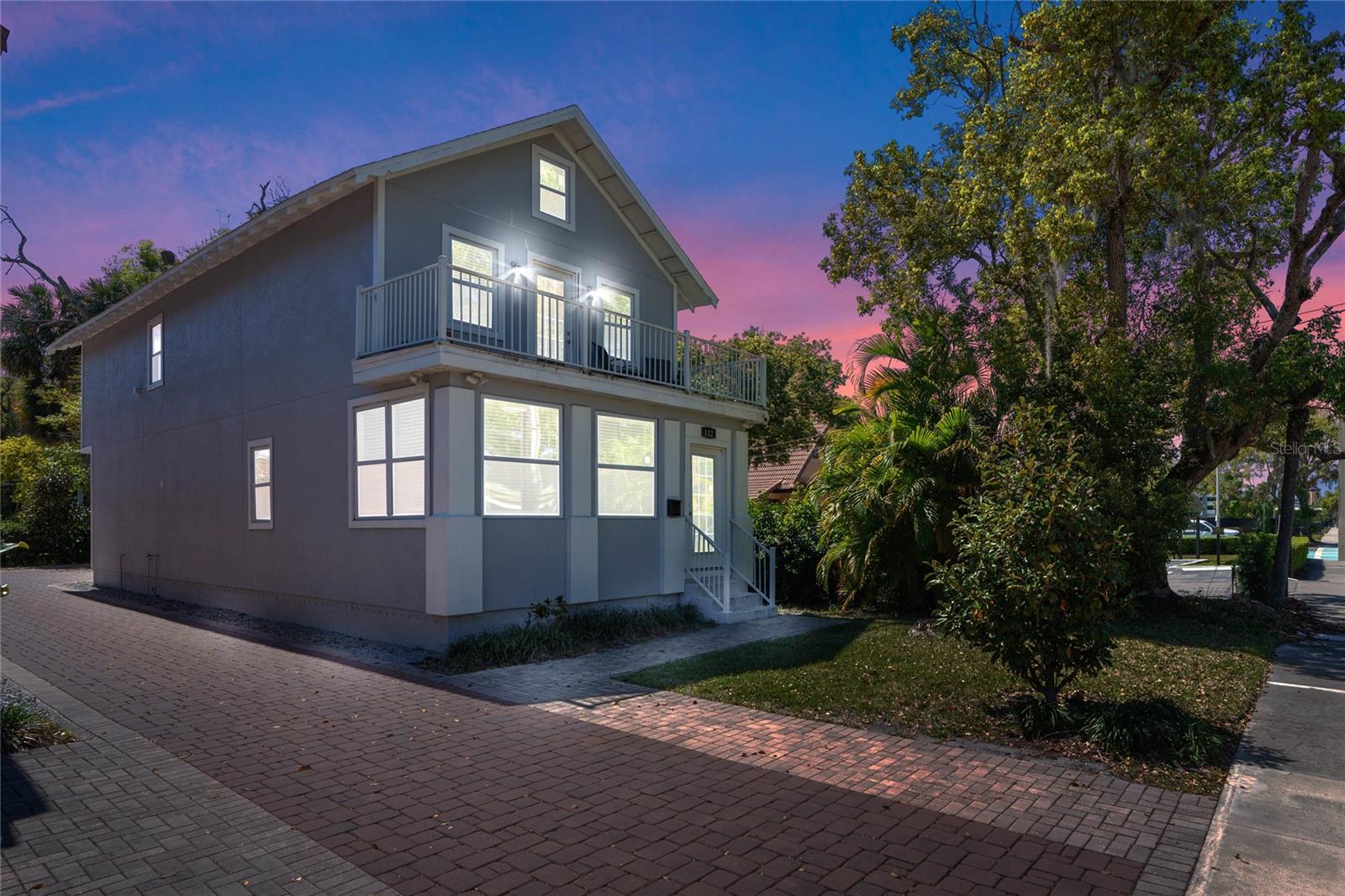 Prime Investment Opportunity in the Heart of Downtown Orlando!
Welcome to 112-114 E Concord St, a beautifully reimagined property in the desirable Lake Eola Heights neighborhood. Originally built in 1925, this historic home was completely TRANSFORMED in 2015, creating TWO spacious rental units offering 3 bedrooms, 2.5 bathrooms, and over 1,800 square feet of modernized living space.
This turnkey investment blends historic charm with contemporary updates, featuring open-concept layouts, UPDATED KITCHENS, and elegant finishes, including a PRIVATE porch attached to the primary bedroom, providing a unique and desirable living experience. This property offers flexibility for long-term leasing or owner-occupancy with supplemental rental income.
Located near Lake Eola, with top dining and entertainment, this property is positioned for strong rental demand in one of Orlando’s oldest communities. Whether you're an investor looking for consistent cash flow or seeking a high-value asset in todays rental market, this is a rare opportunity in the heart of downtown!