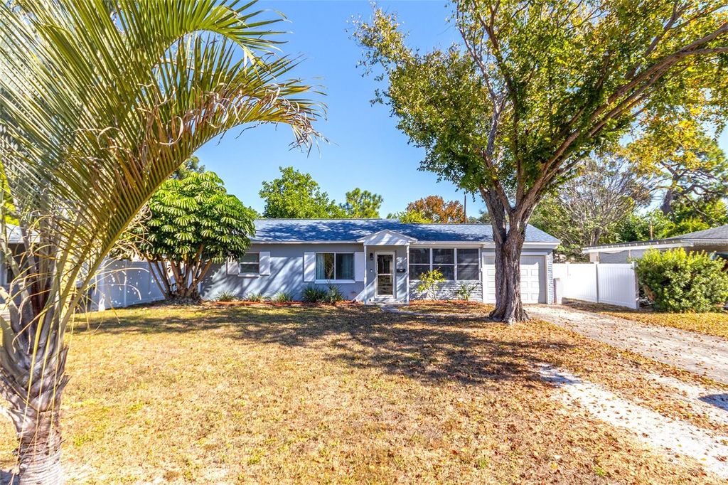 Photo of 1725 Bradshaw Lane N, St Petersburg, FL 33710 (MLS # TB8448917)