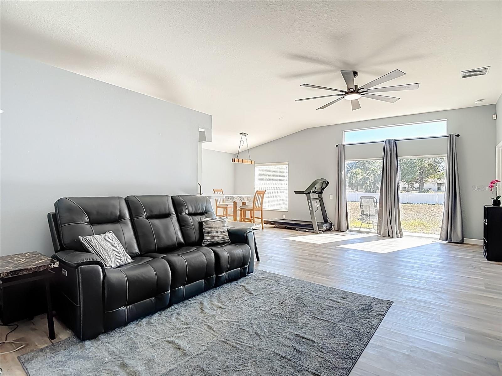 SOUTH POINTE PH 7 - Residential