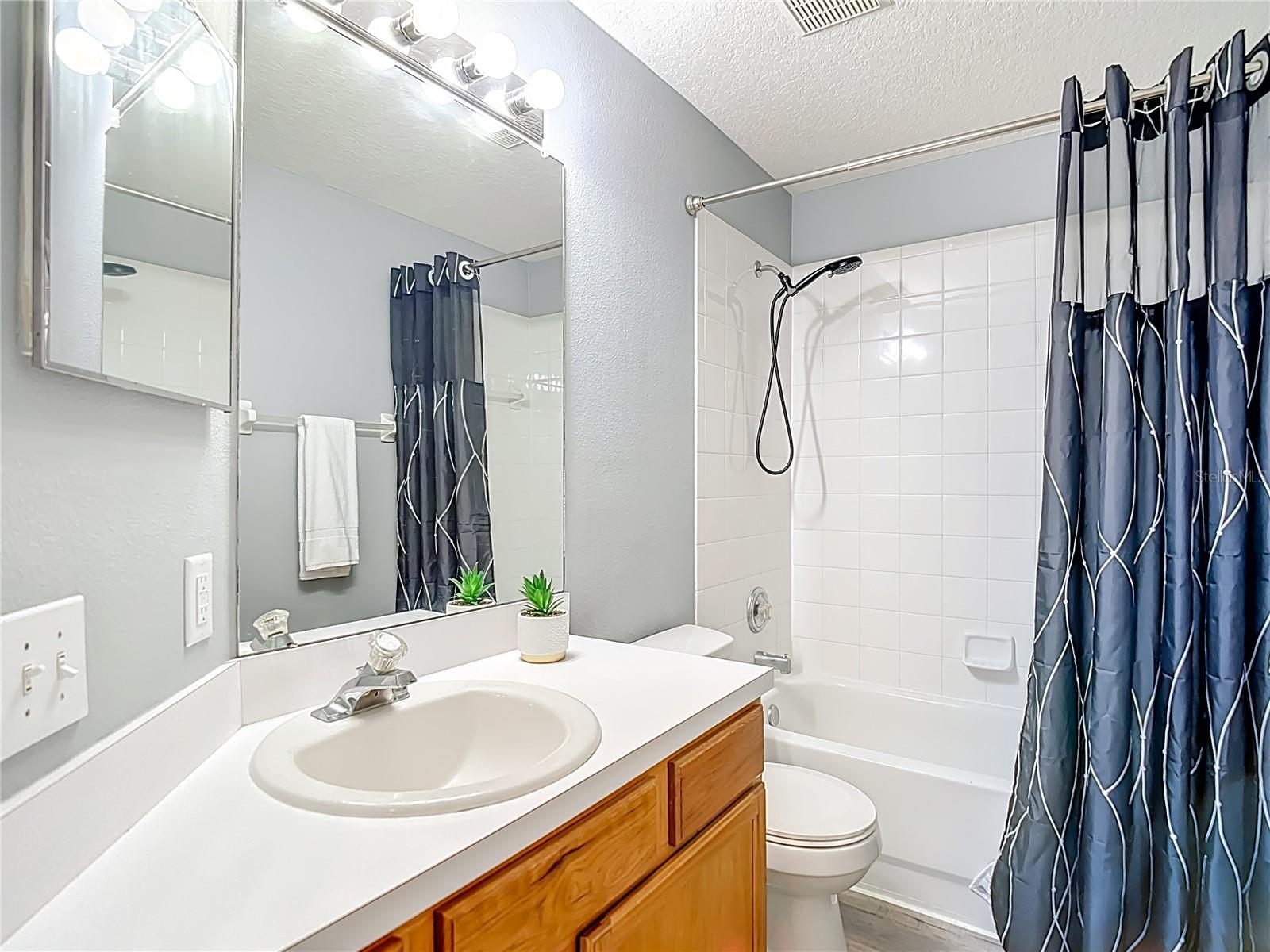 SOUTH POINTE PH 7 - Residential