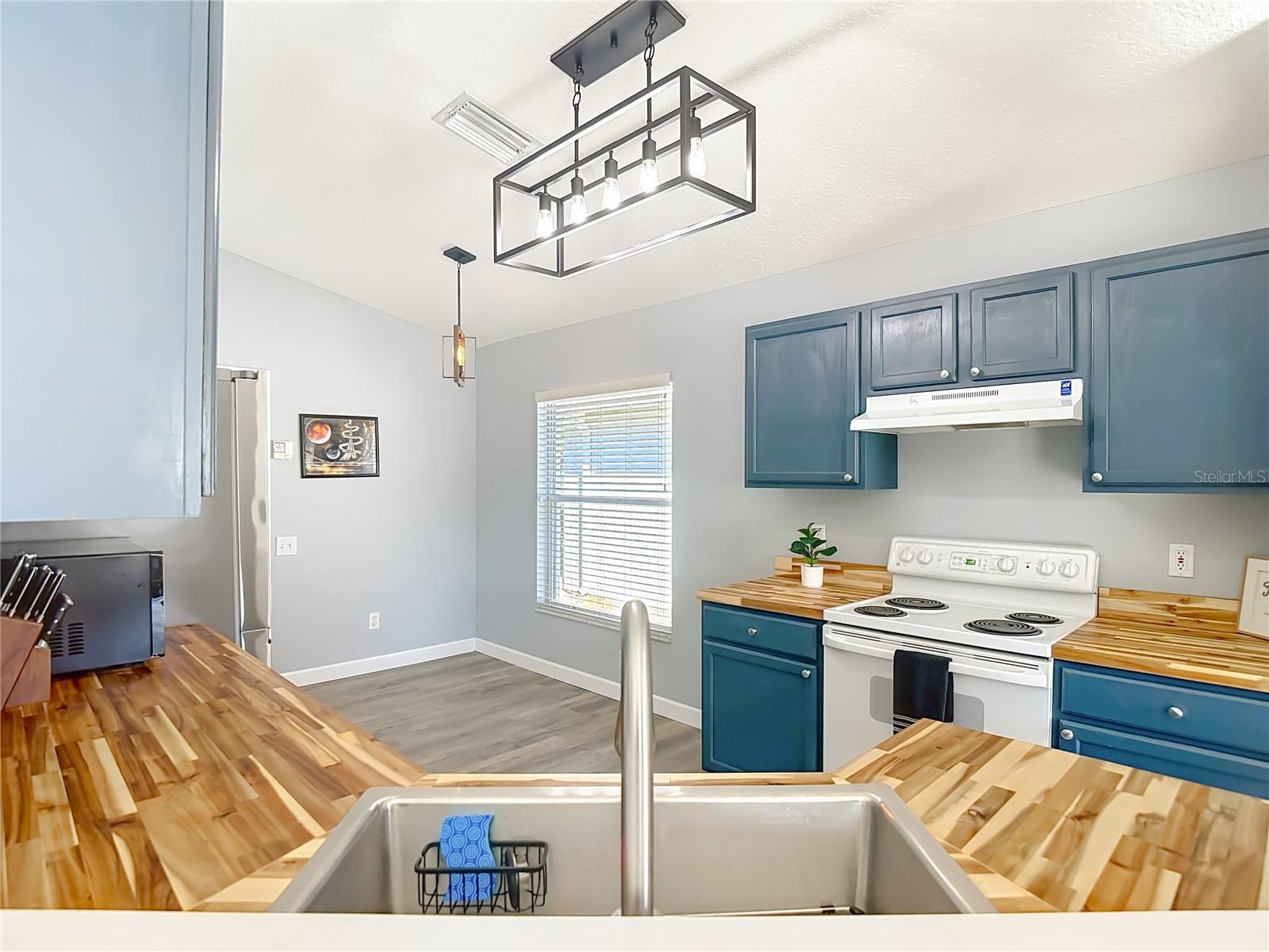 SOUTH POINTE PH 7 - Residential