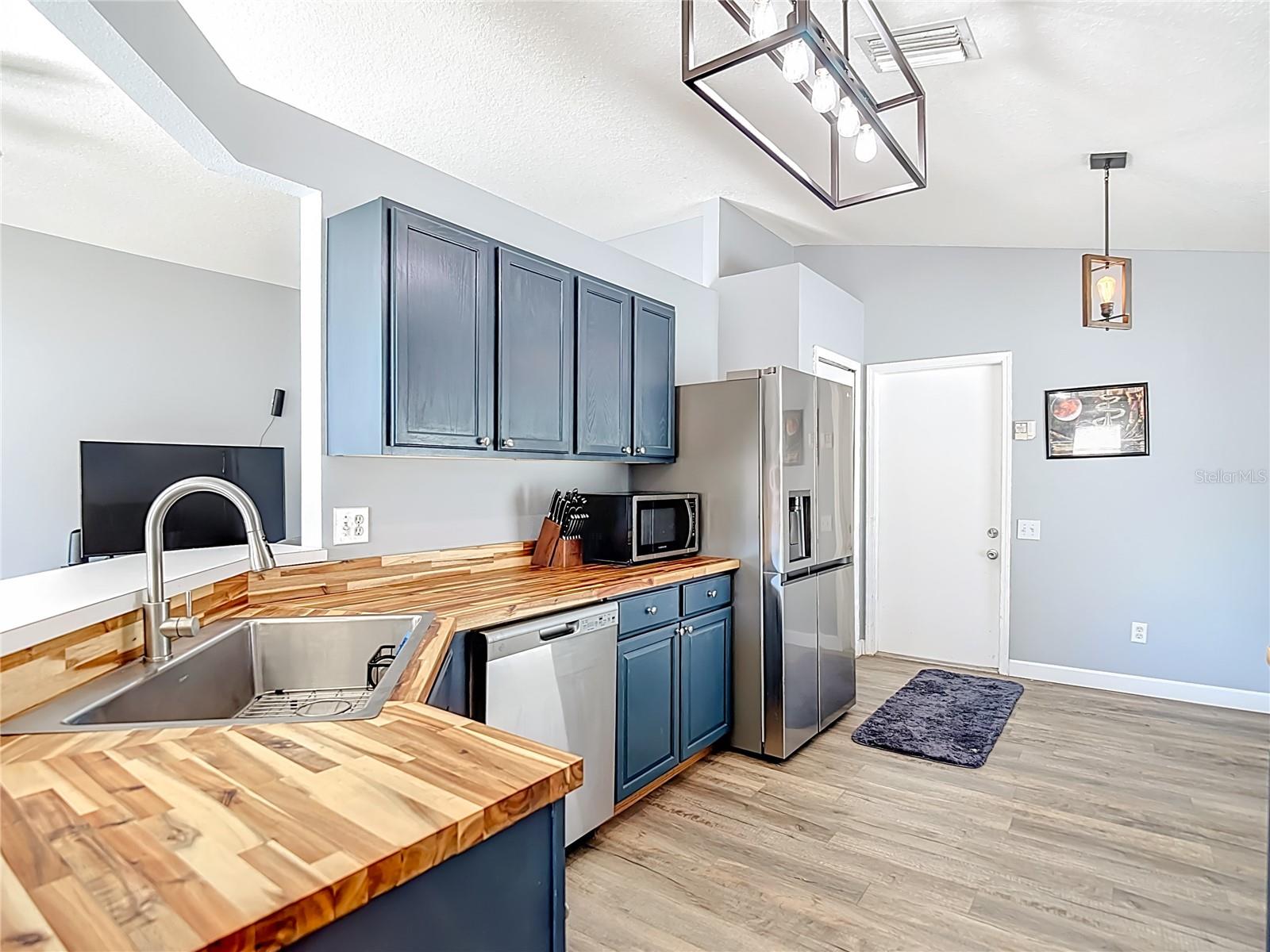 SOUTH POINTE PH 7 - Residential