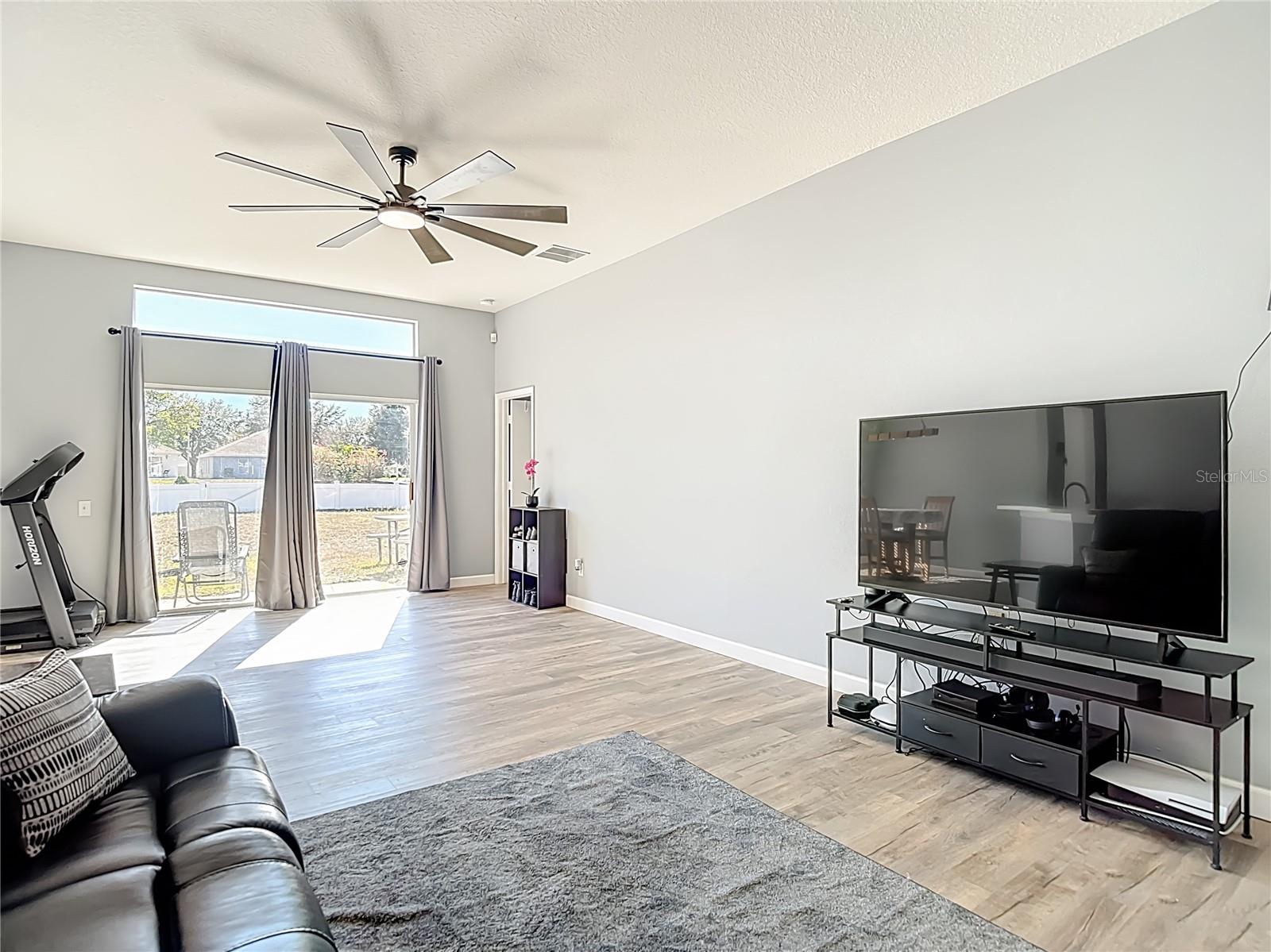 SOUTH POINTE PH 7 - Residential