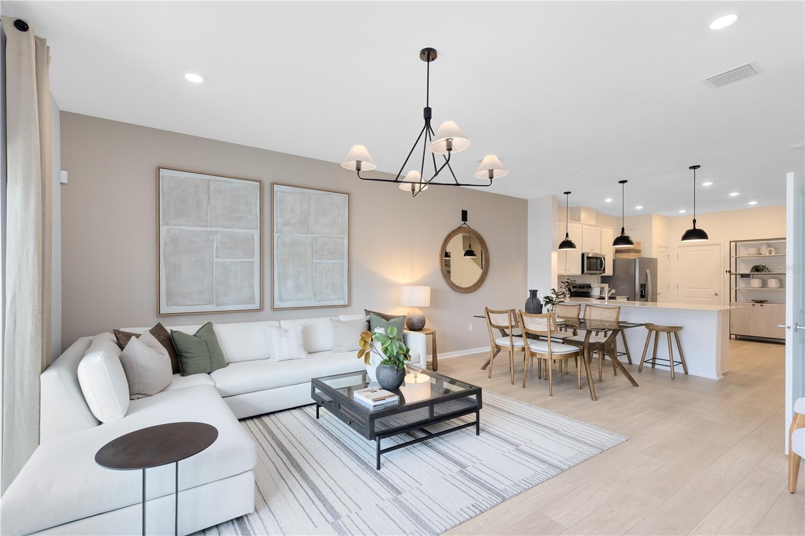 HARBOR SQUARE - Residential