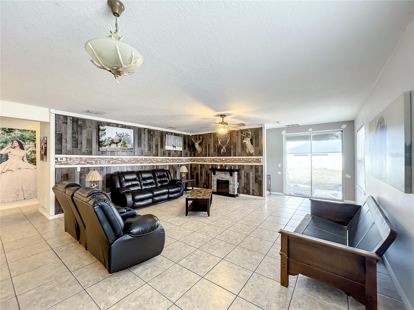 RAINTREE AT SPRINGLAKE VILLAGE PH 2 - Residential