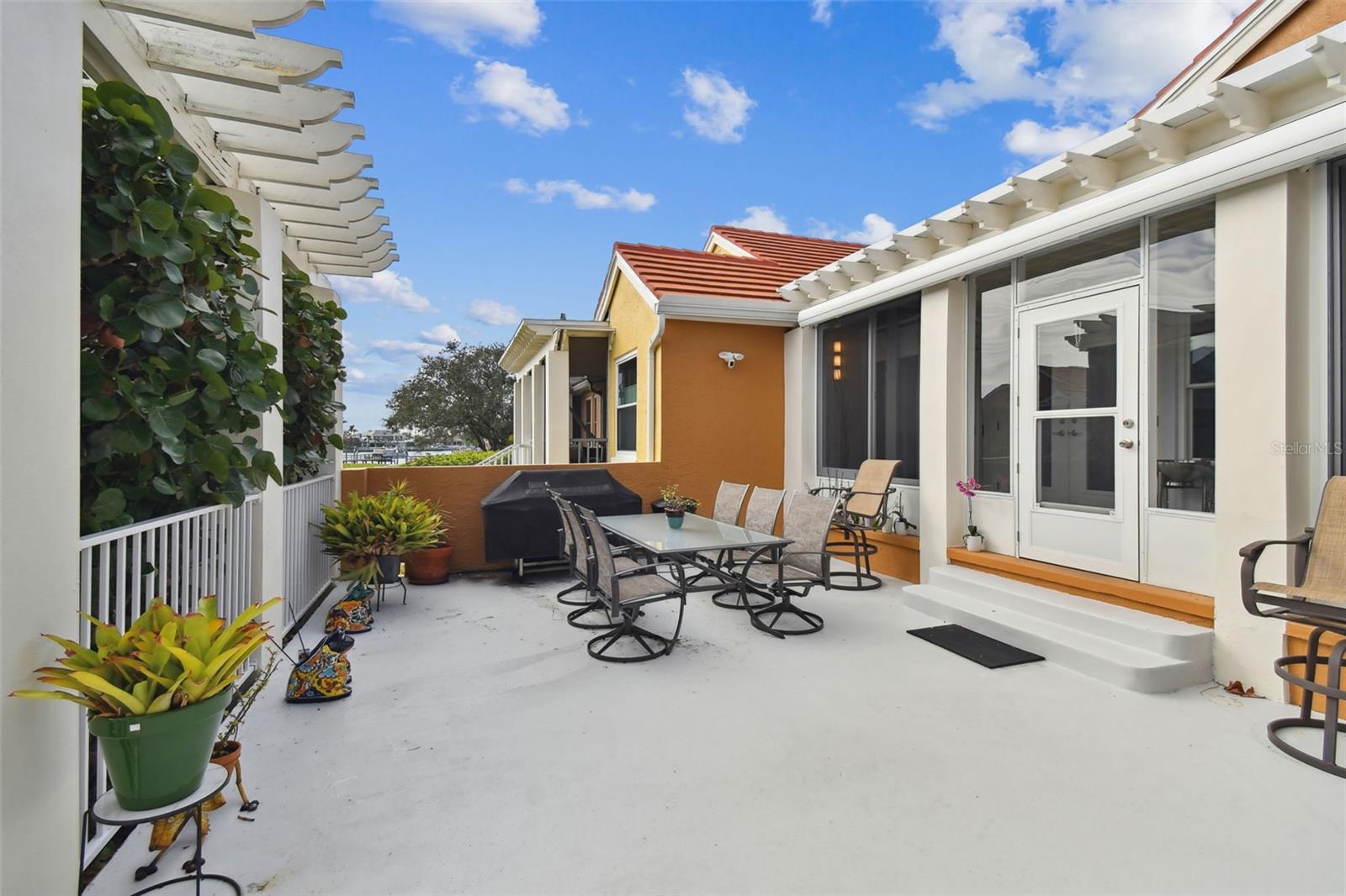 COLLEGE LANDINGS REP - Residential