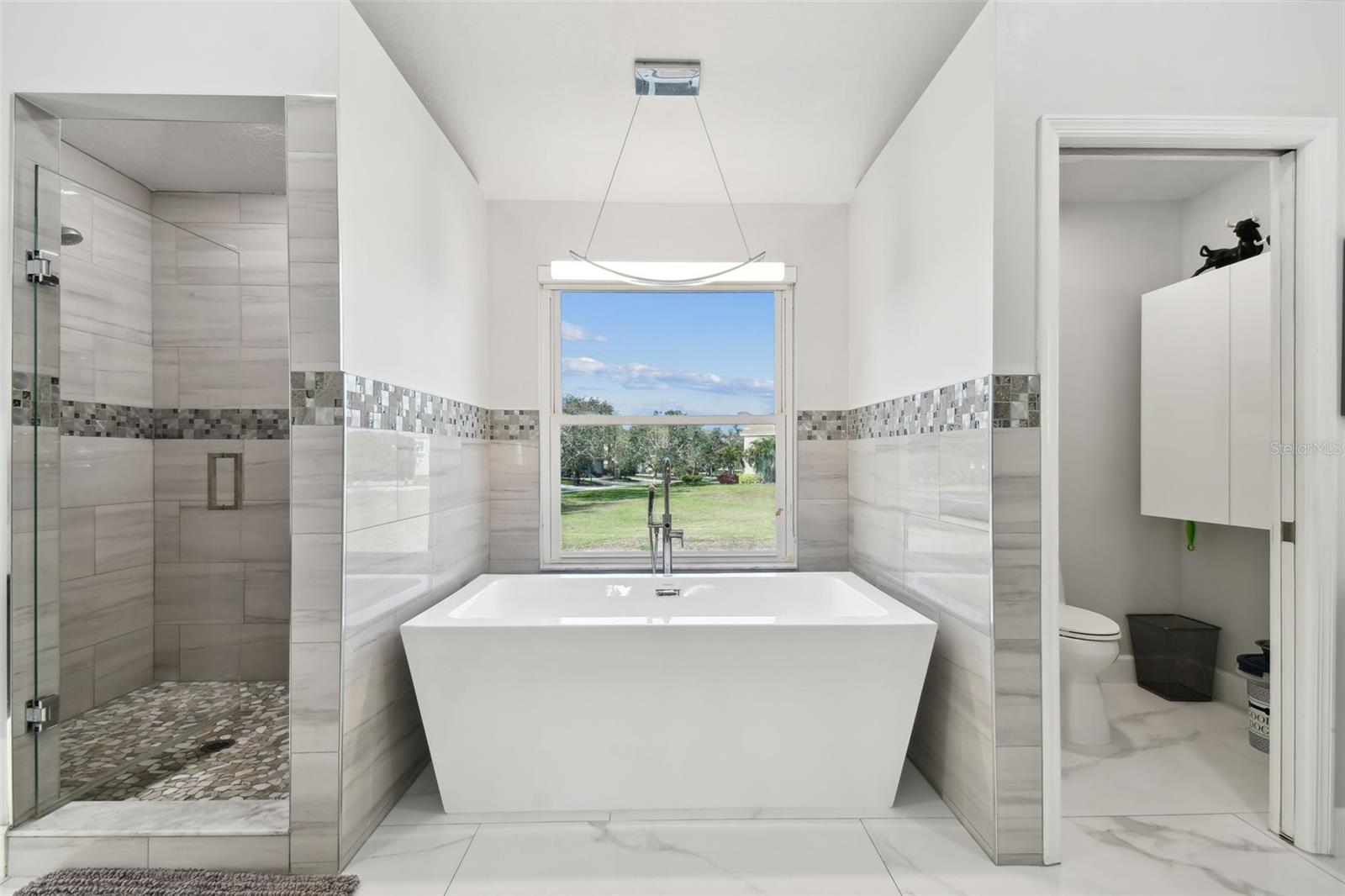 COLLEGE LANDINGS REP - Residential