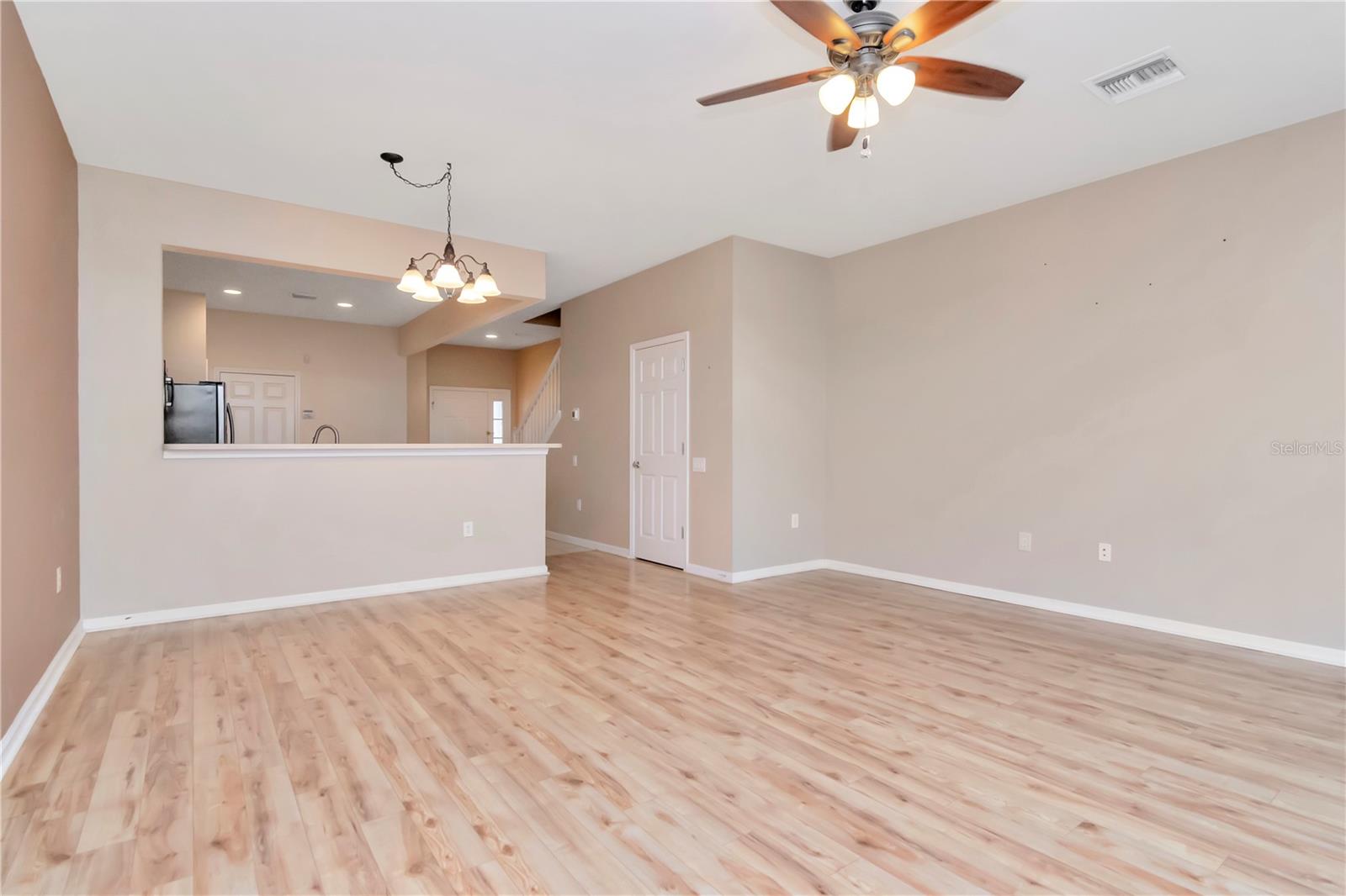 VENTURA BAY TWNHMS - Residential