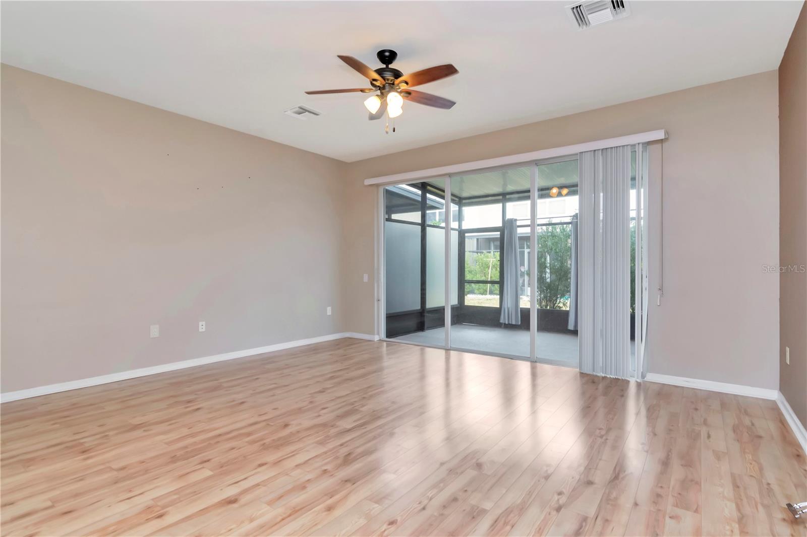 VENTURA BAY TWNHMS - Residential