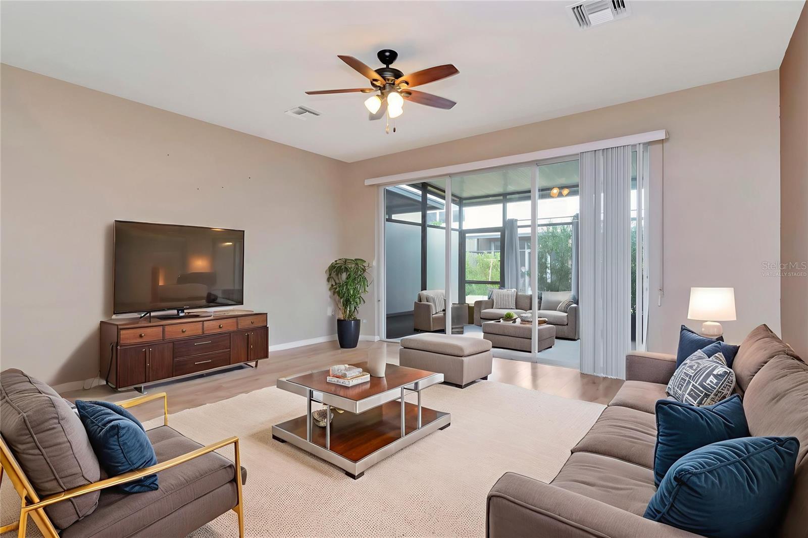 VENTURA BAY TWNHMS - Residential