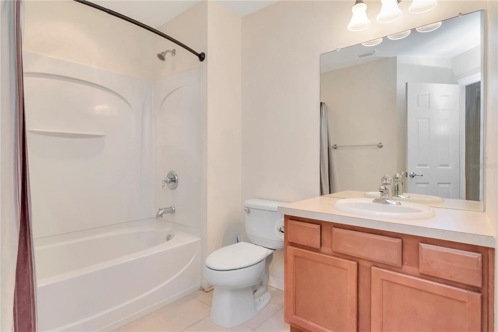 VENTURA BAY TWNHMS - Residential