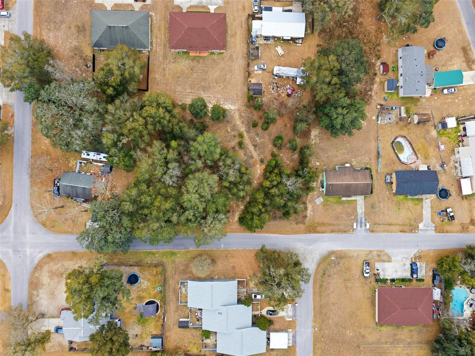 LEIGHTON ESTATES - Land